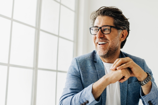 How A Cosmetic Dentist Enhances The Appearance Of Your Smile