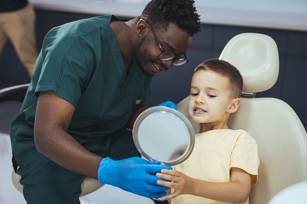 How A Family Dentist Deals With Cavities